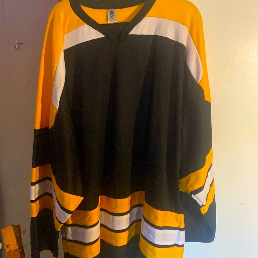 Big and tall, hockey, jerseys, yellow, and black